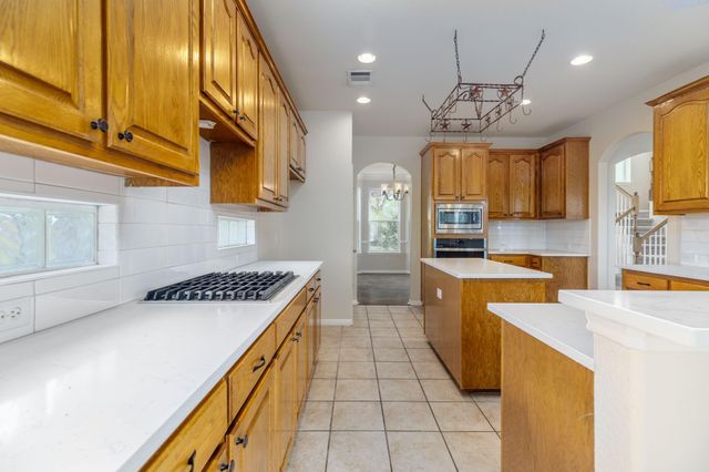 2901 Cashell Wood DR, Cedar Park, TX 78613