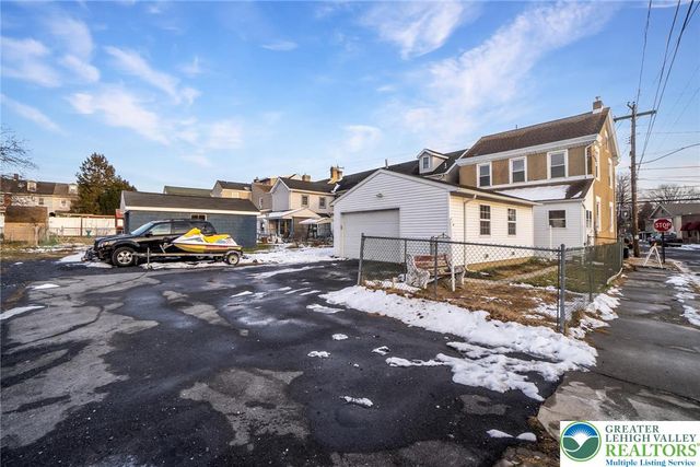 200 Church Street, Catasauqua Boro, PA 18032