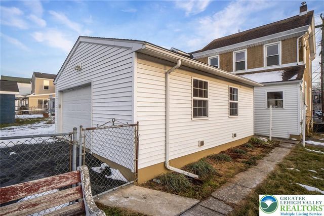 200 Church Street, Catasauqua Boro, PA 18032