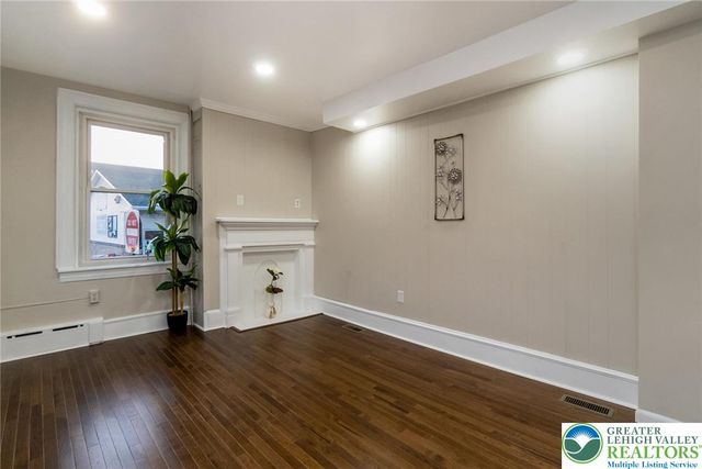 200 Church Street, Catasauqua Boro, PA 18032