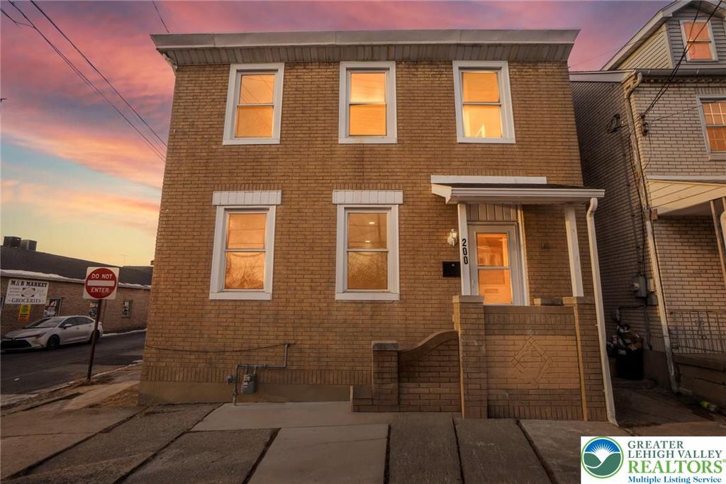 200 Church Street, Catasauqua Boro, PA 18032