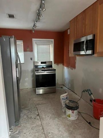 1515 Stone Gate Lane SE, Atlanta, GA 30317