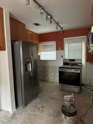 1515 Stone Gate Lane SE, Atlanta, GA 30317