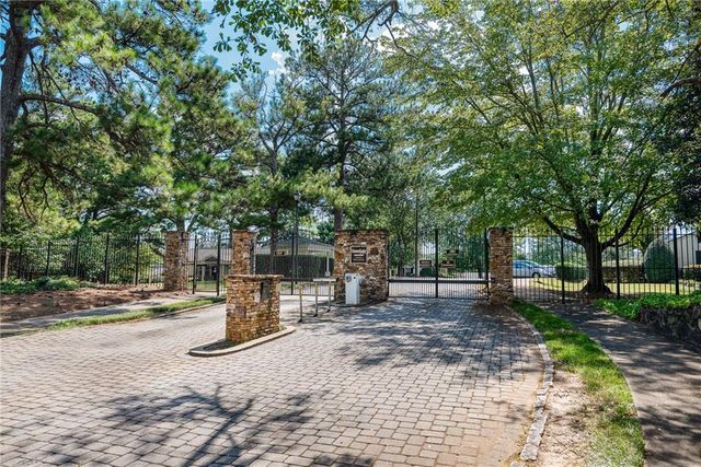 1515 Stone Gate Lane SE, Atlanta, GA 30317