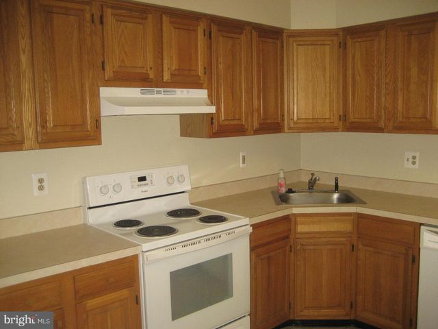 24 NEVILLE CT, Sewell, NJ 08080