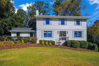 385 Knoll Woods Terrace, Roswell, GA 30075