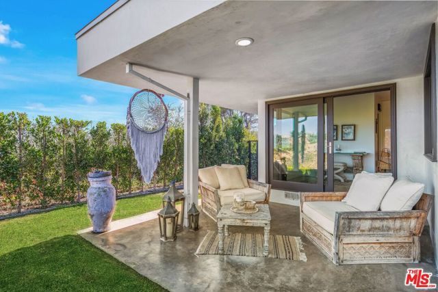 10123 Angelo View Drive, Beverly Hills, CA 90210