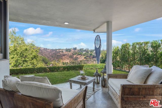 10123 Angelo View Drive, Beverly Hills, CA 90210