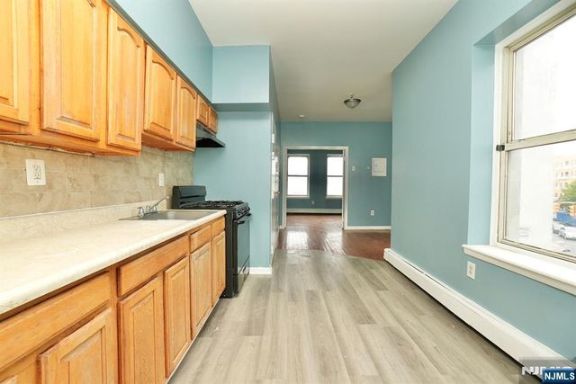 544 Springfield Avenue, Newark, NJ 07103
