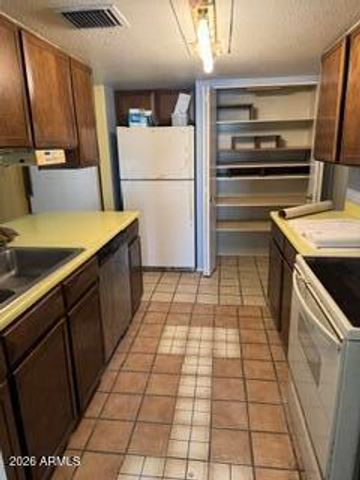 3844 W DESERT COVE Avenue, Phoenix, AZ 85029