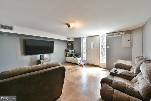 9135 REVERE ST, Philadelphia, PA 19152