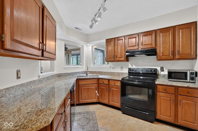 7824 Copperfield Drive, Indianapolis, IN 46256
