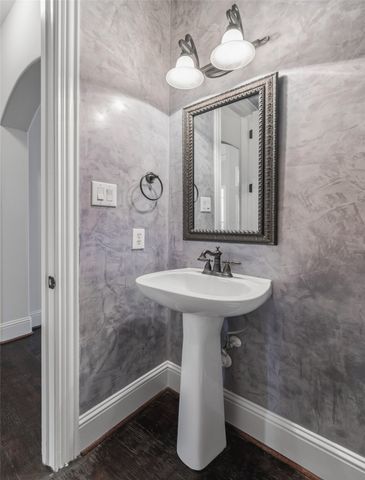 9131 Cochran Bluff Lane, Dallas, TX 75220