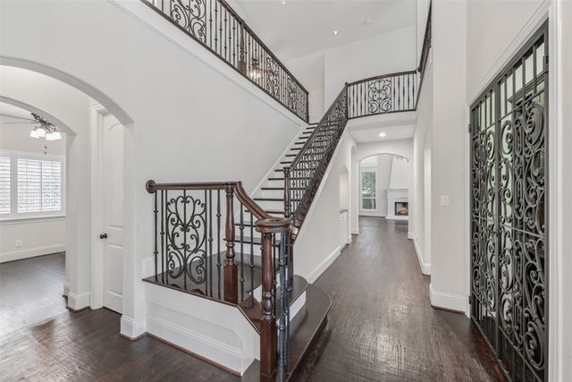 9131 Cochran Bluff Lane, Dallas, TX 75220