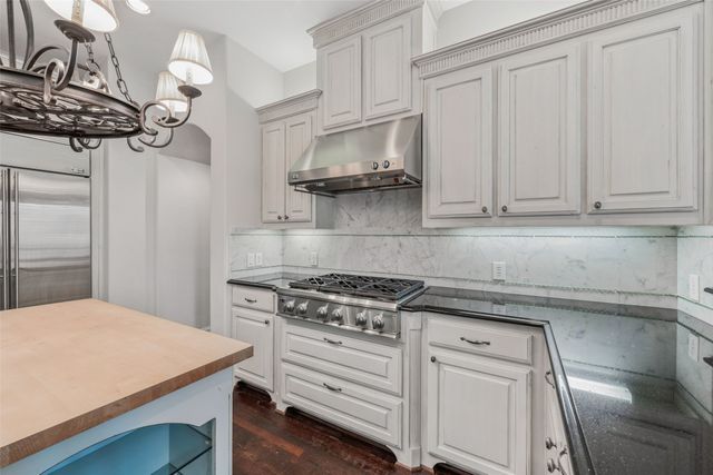 9131 Cochran Bluff Lane, Dallas, TX 75220