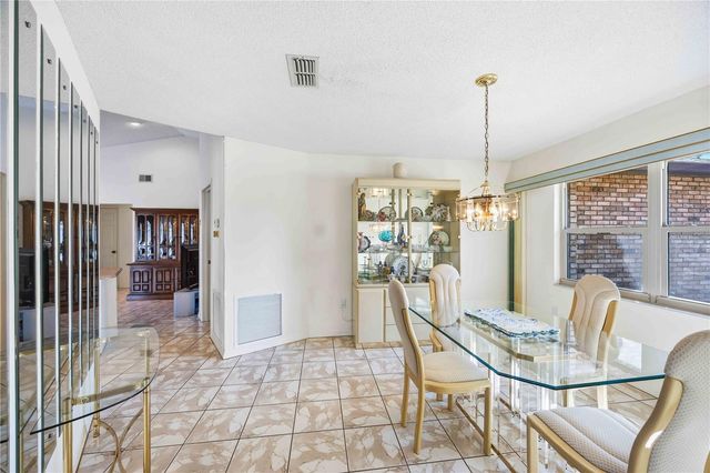 114 WOODINGHAM DRIVE, Venice, FL 34292