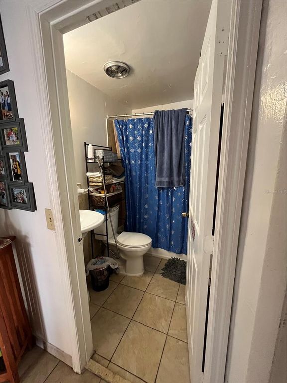 Image 27 of property listing at 995 NW 114TH STREET, Miami, FL 33168