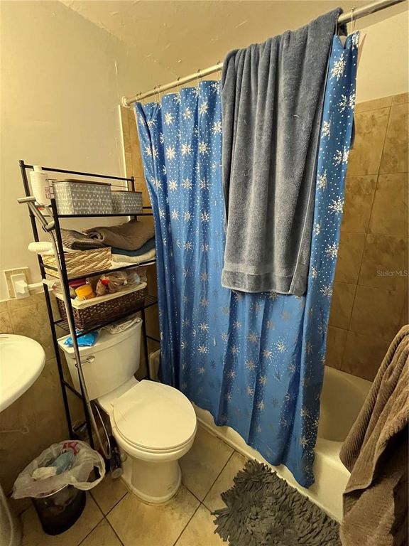 Image 28 of property listing at 995 NW 114TH STREET, Miami, FL 33168