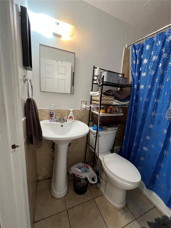 Image 29 of property listing at 995 NW 114TH STREET, Miami, FL 33168