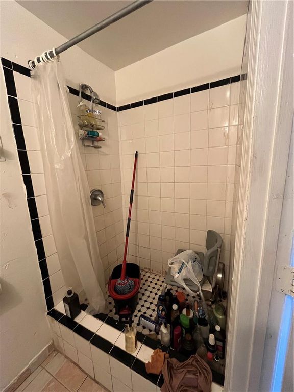 Image 36 of property listing at 995 NW 114TH STREET, Miami, FL 33168