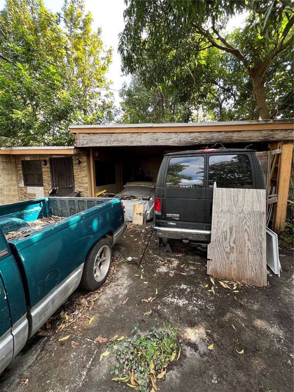 Image 53 of property listing at 995 NW 114TH STREET, Miami, FL 33168