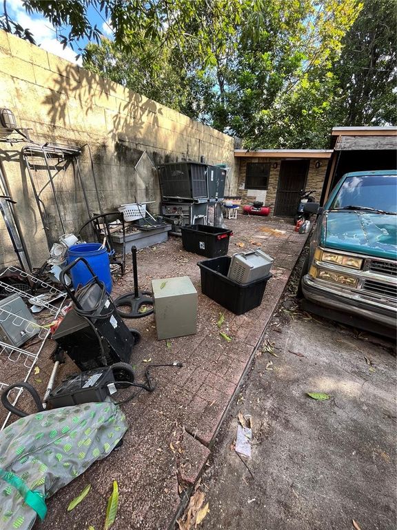 Image 54 of property listing at 995 NW 114TH STREET, Miami, FL 33168