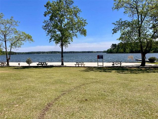 175 Oconee Circle, Eatonton, GA 31024