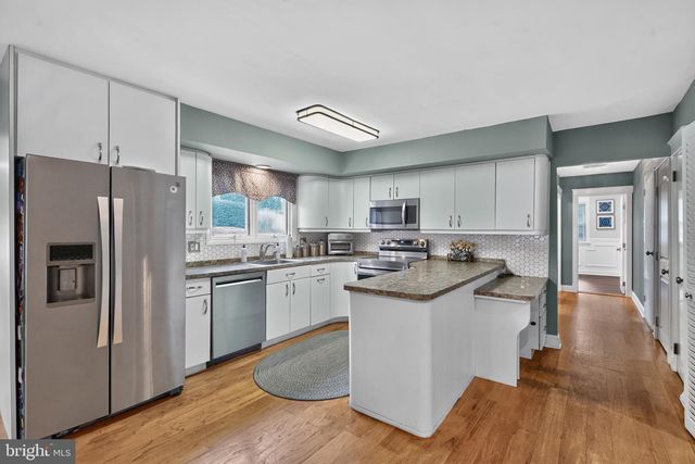 3822 RIDGEVIEW RD, Huntingdon Valley, PA 19006
