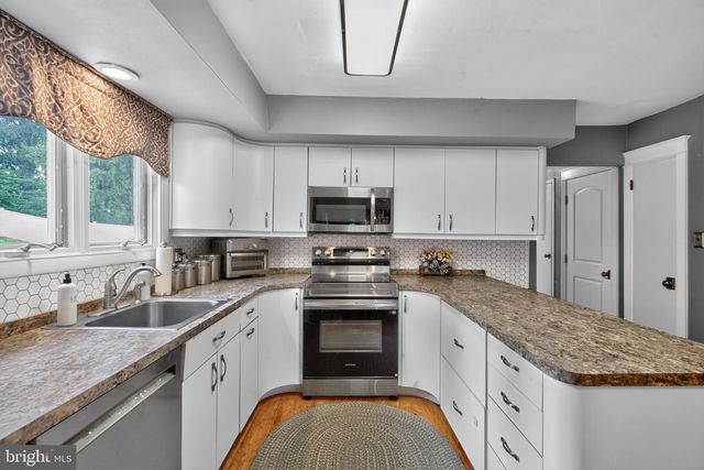 3822 RIDGEVIEW RD, Huntingdon Valley, PA 19006