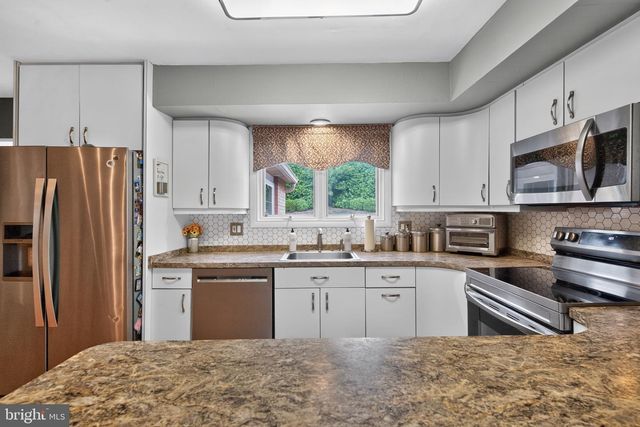 3822 RIDGEVIEW RD, Huntingdon Valley, PA 19006