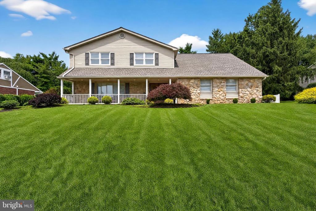 3822 RIDGEVIEW RD, Huntingdon Valley, PA 19006