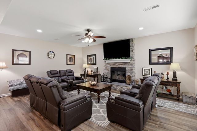 121 Waterside Drive, Georgetown, KY 40324