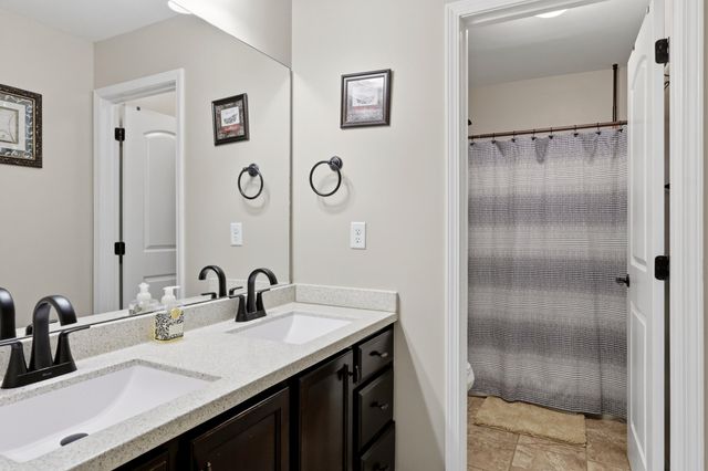121 Waterside Drive, Georgetown, KY 40324