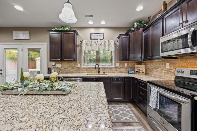 121 Waterside Drive, Georgetown, KY 40324