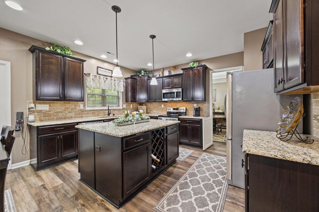 121 Waterside Drive, Georgetown, KY 40324