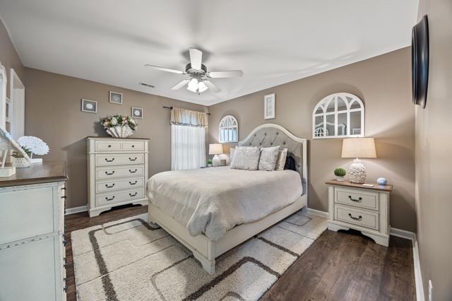 121 Waterside Drive, Georgetown, KY 40324