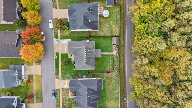 121 Waterside Drive, Georgetown, KY 40324