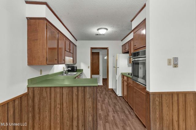 408 Hollyberry Drive, Clinton, MS 39056