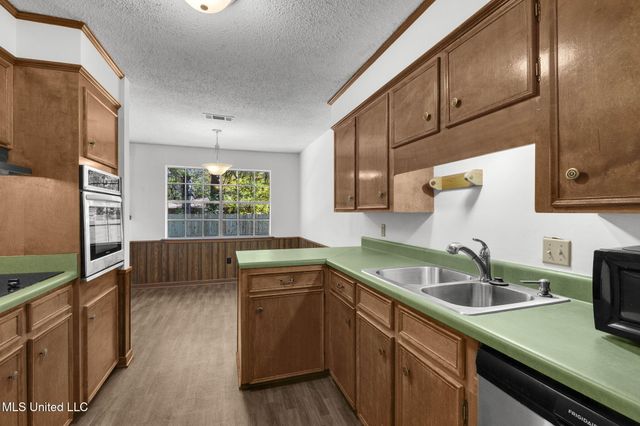 408 Hollyberry Drive, Clinton, MS 39056