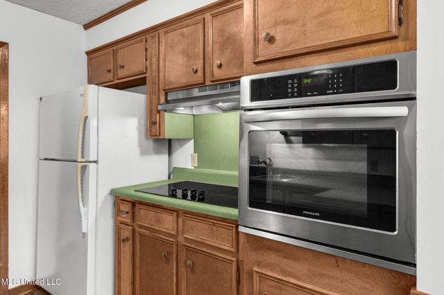 408 Hollyberry Drive, Clinton, MS 39056