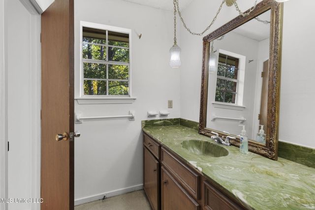 408 Hollyberry Drive, Clinton, MS 39056