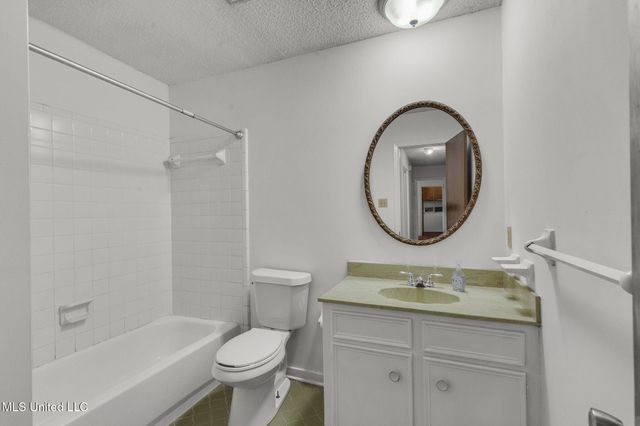 408 Hollyberry Drive, Clinton, MS 39056