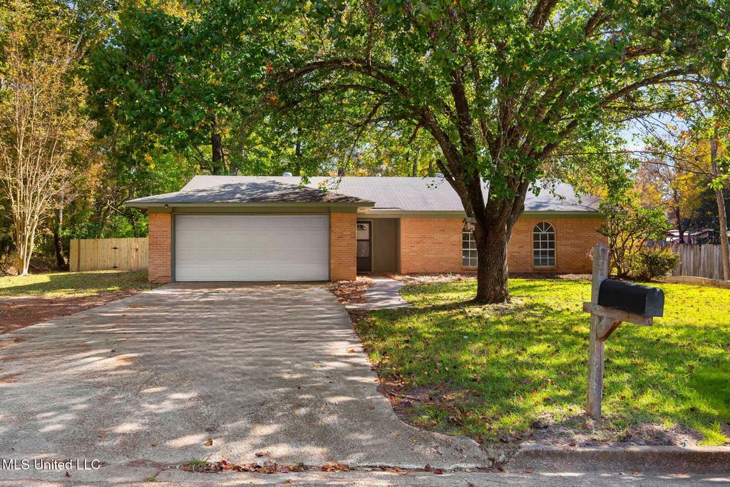 408 Hollyberry Drive, Clinton, MS 39056