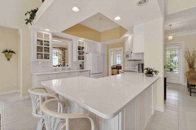 8681 SE Nicolete Lane, Hobe Sound, FL 33455