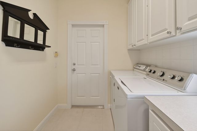 8681 SE Nicolete Lane, Hobe Sound, FL 33455