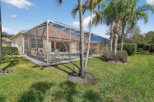 8681 SE Nicolete Lane, Hobe Sound, FL 33455
