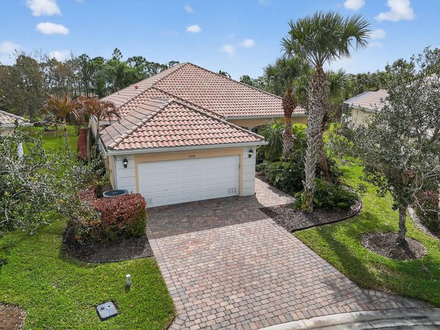8681 SE Nicolete Lane, Hobe Sound, FL 33455