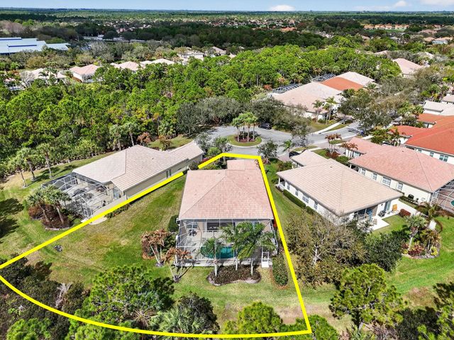 8681 SE Nicolete Lane, Hobe Sound, FL 33455