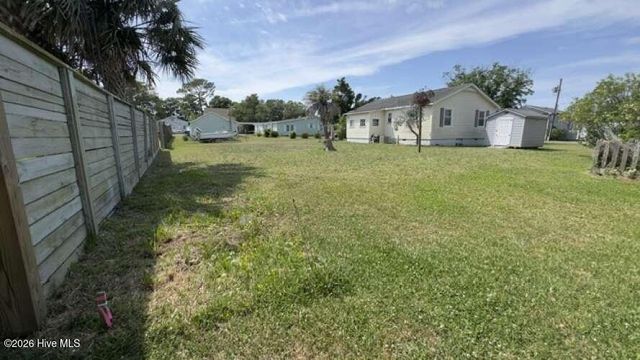 413 Spartanburg Avenue, Carolina Beach, NC 28428
