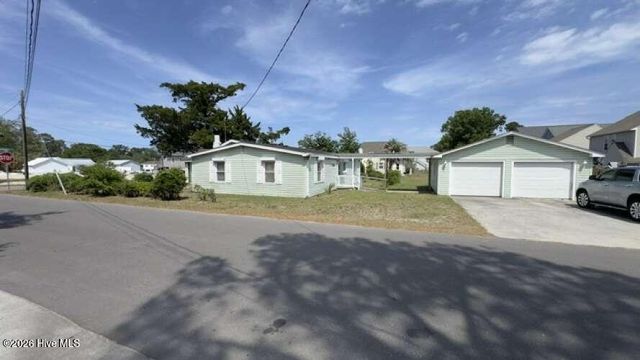 413 Spartanburg Avenue, Carolina Beach, NC 28428
